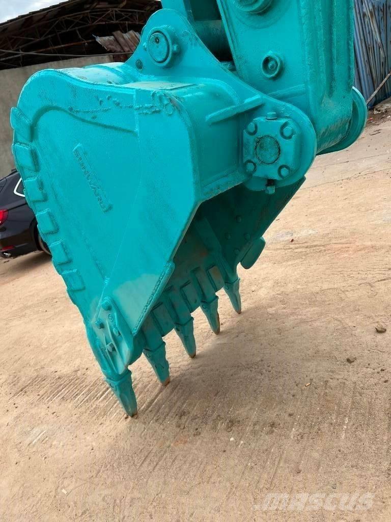 Kobelco SK 200-8 履带挖掘机