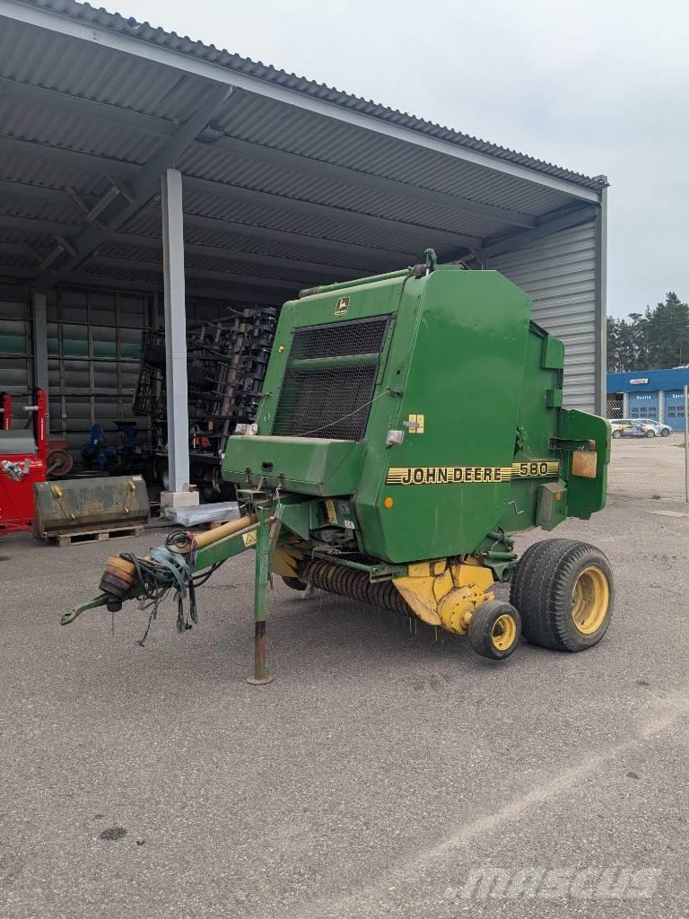 John Deere 580 圆捆打捆机
