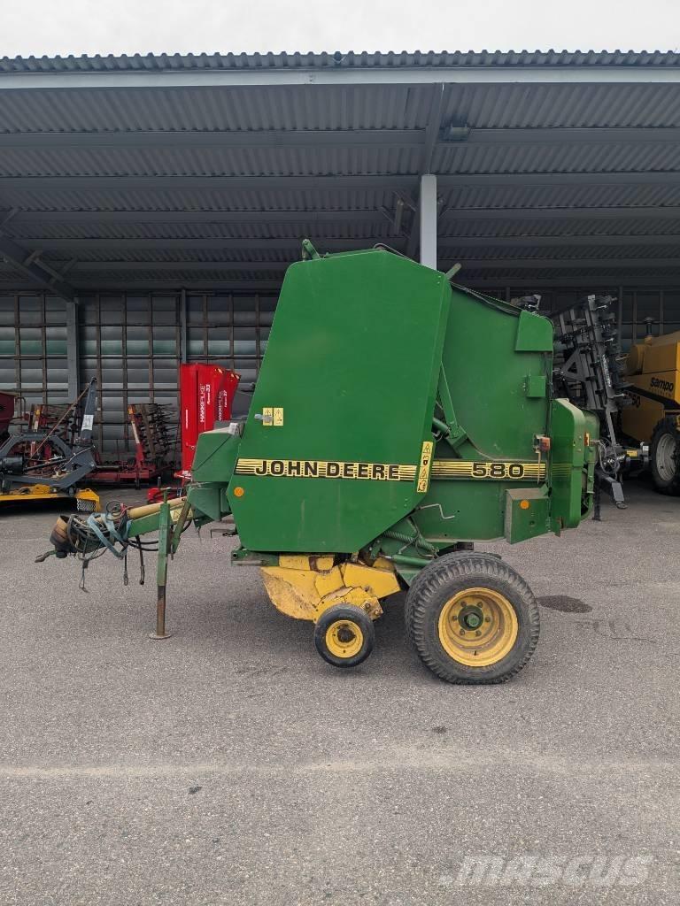 John Deere 580 圆捆打捆机