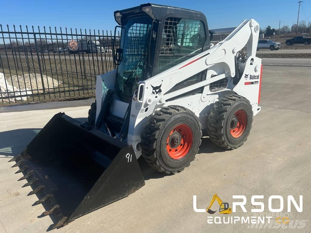 Bobcat S740 滑移装载机