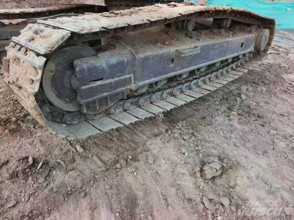 Kobelco SK 210-8 履带挖掘机