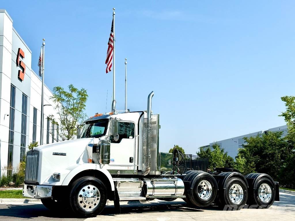 Kenworth T 800 牵引车