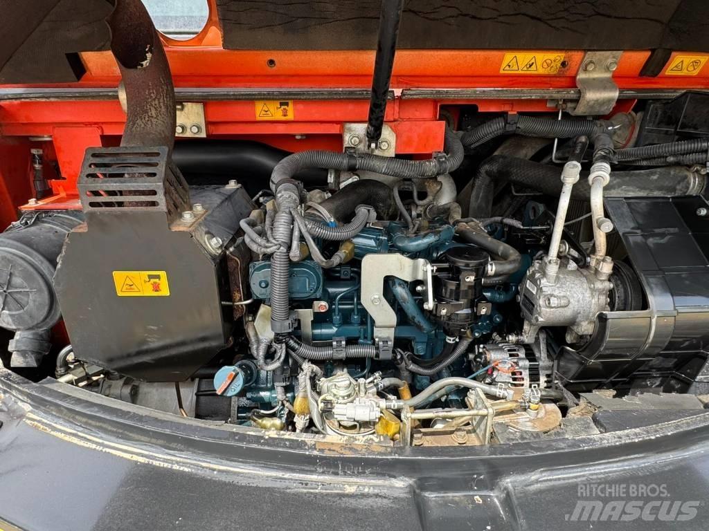 Kubota KX 008-4 小型挖掘机