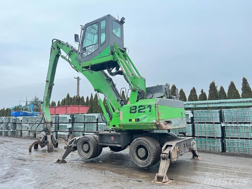 Sennebogen 821 工业挖掘机