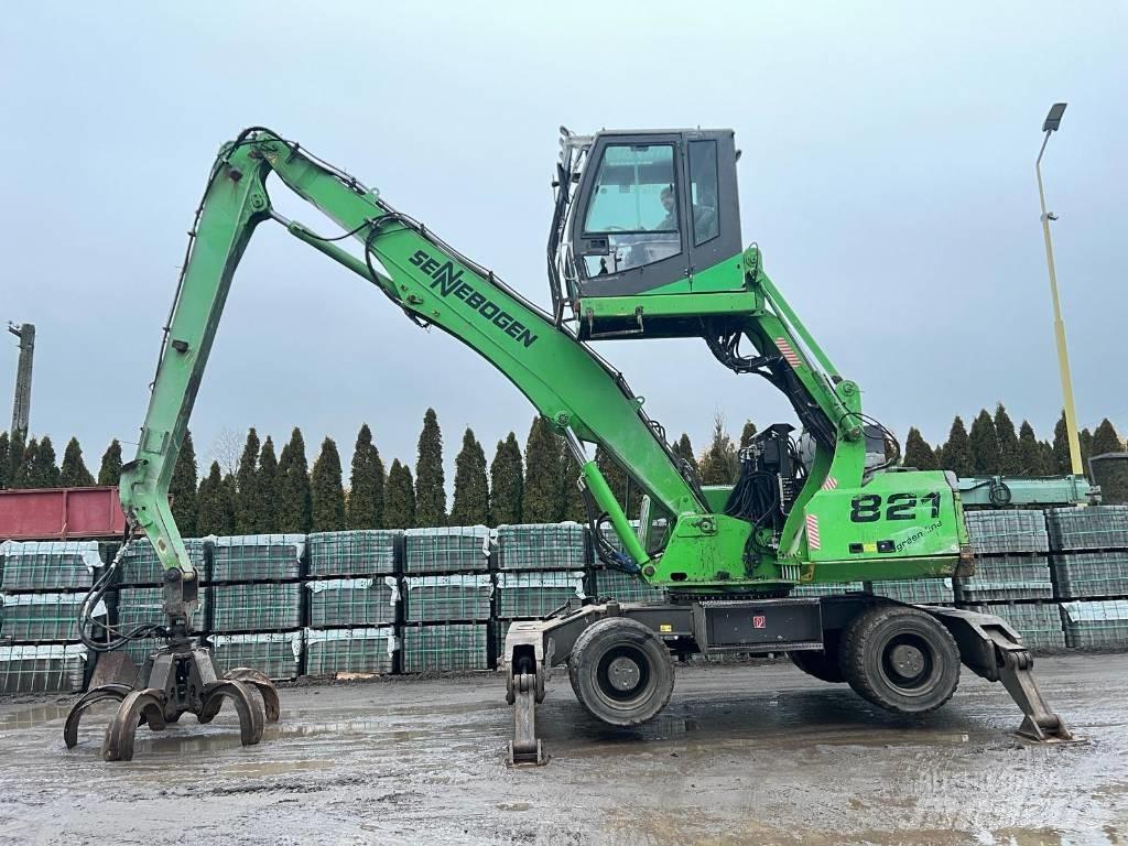 Sennebogen 821 工业挖掘机