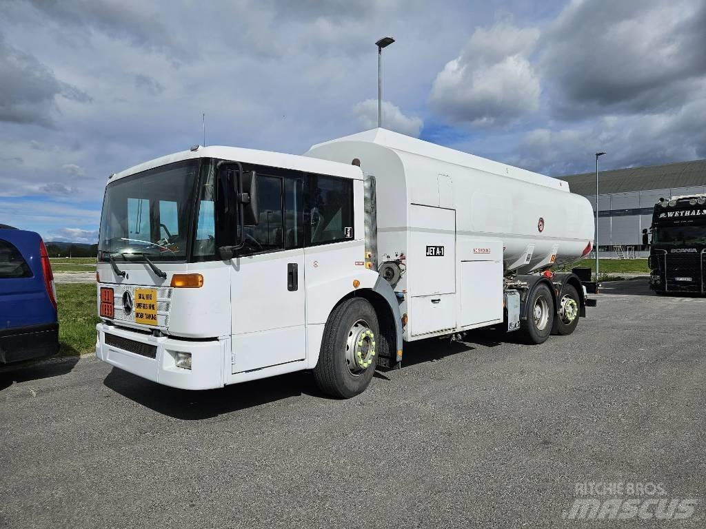 Mercedes-Benz Econic 油罐车