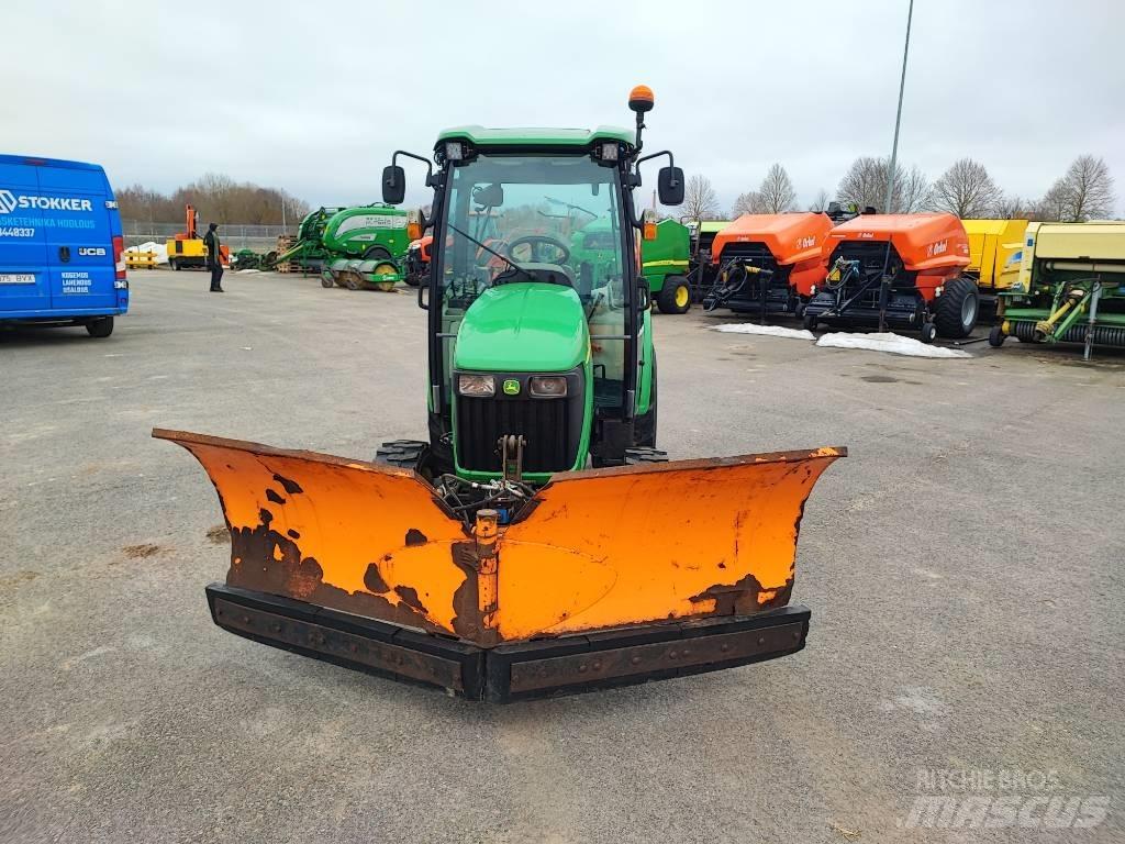 John Deere 3720 小型拖拉机