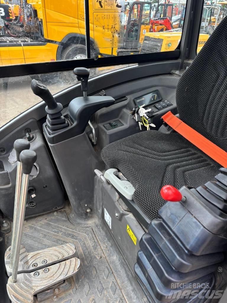 Volvo ECR 25 D 小型挖掘机