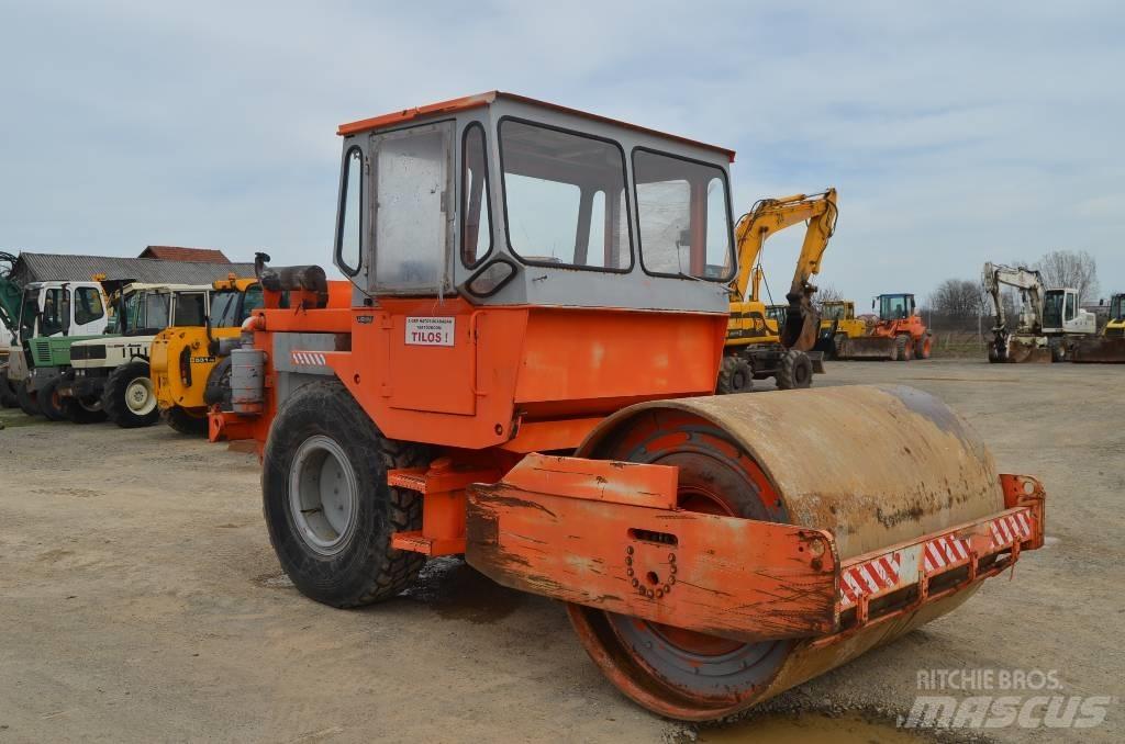 Hamm DV 08 双轮压路机
