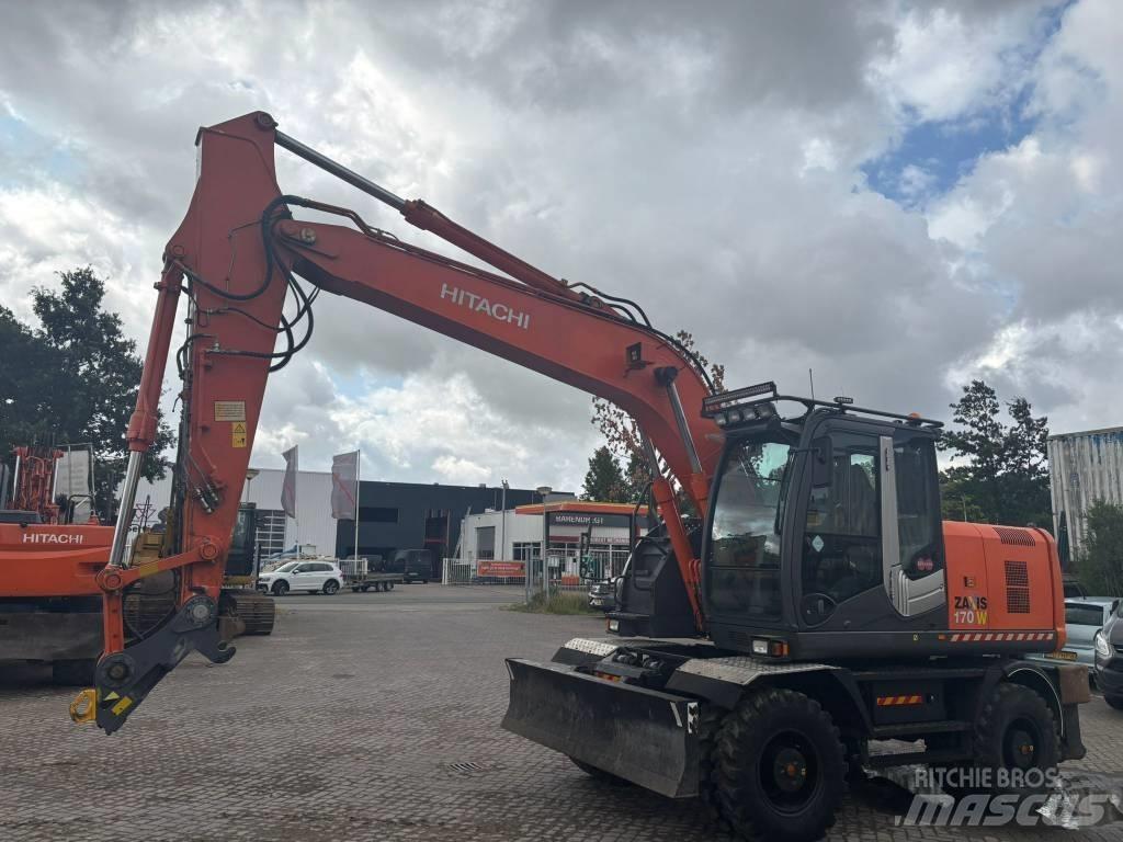 Hitachi ZX 170 W-3 轮式挖掘机
