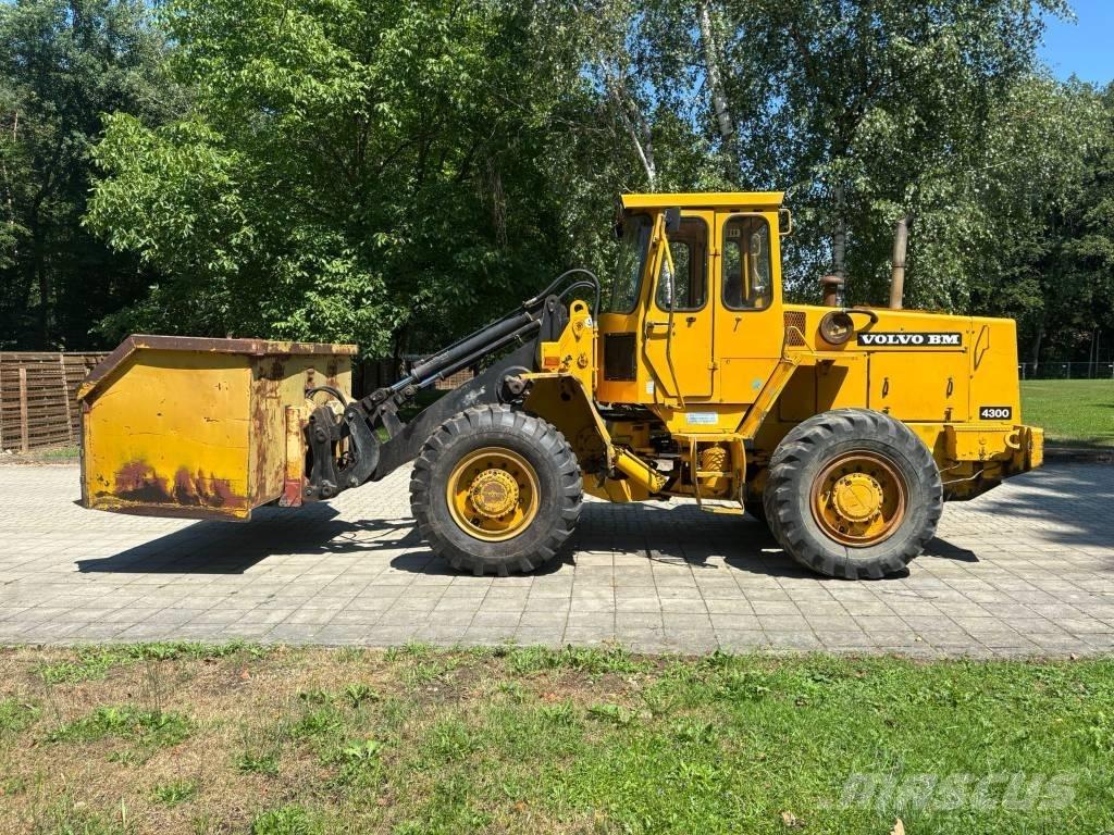 Volvo BM 4300 轮式装载机