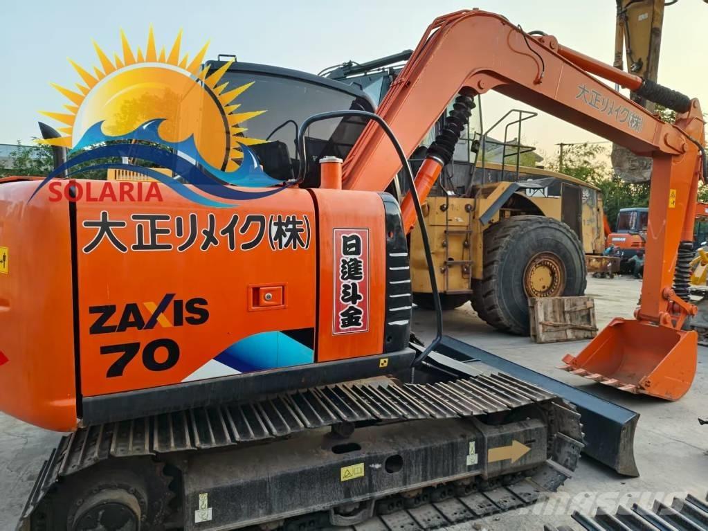 Hitachi ZX 70 中型挖掘机