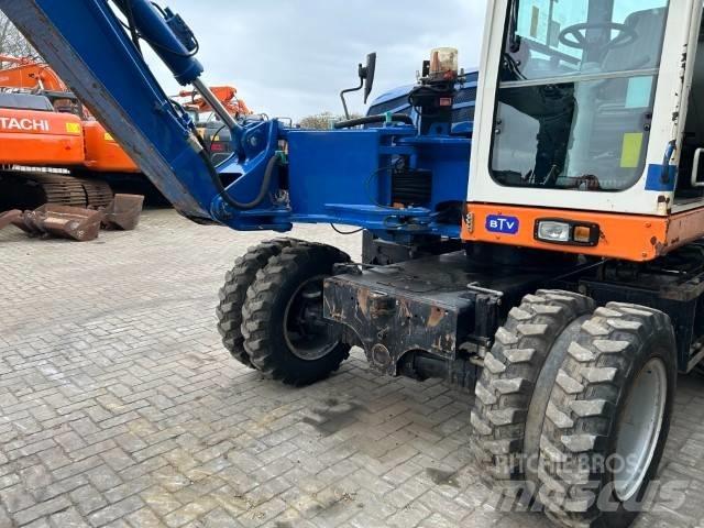 Terex TW 85 轮式挖掘机