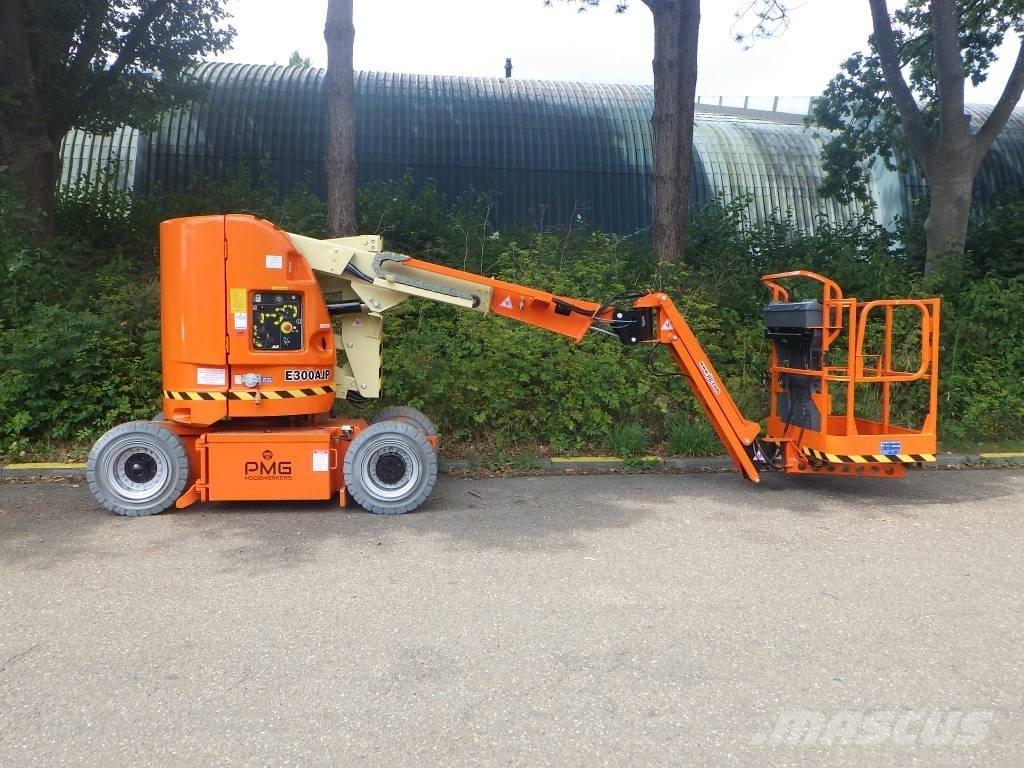 JLG E300AJP 曲臂高空工作平台