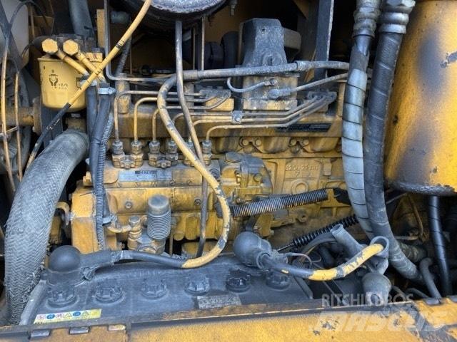 Komatsu GD 405 A-2 平地机/推土机