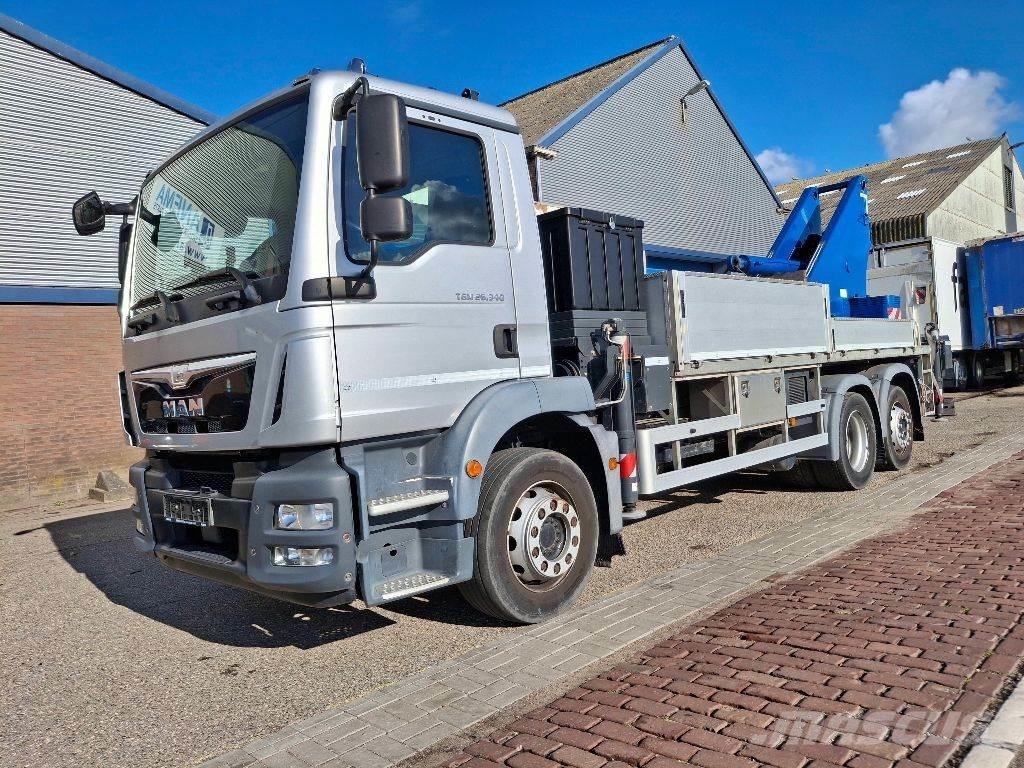 MAN TGM 26.340 6x2 厢式货车