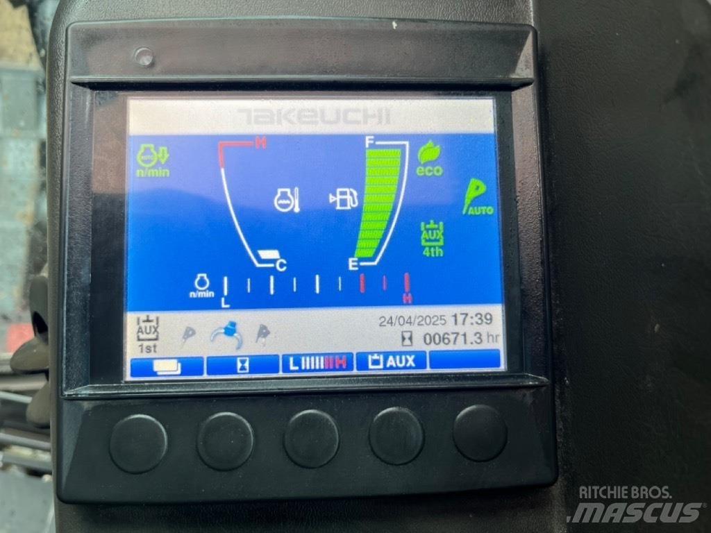 Takeuchi TB250-2 小型挖掘机