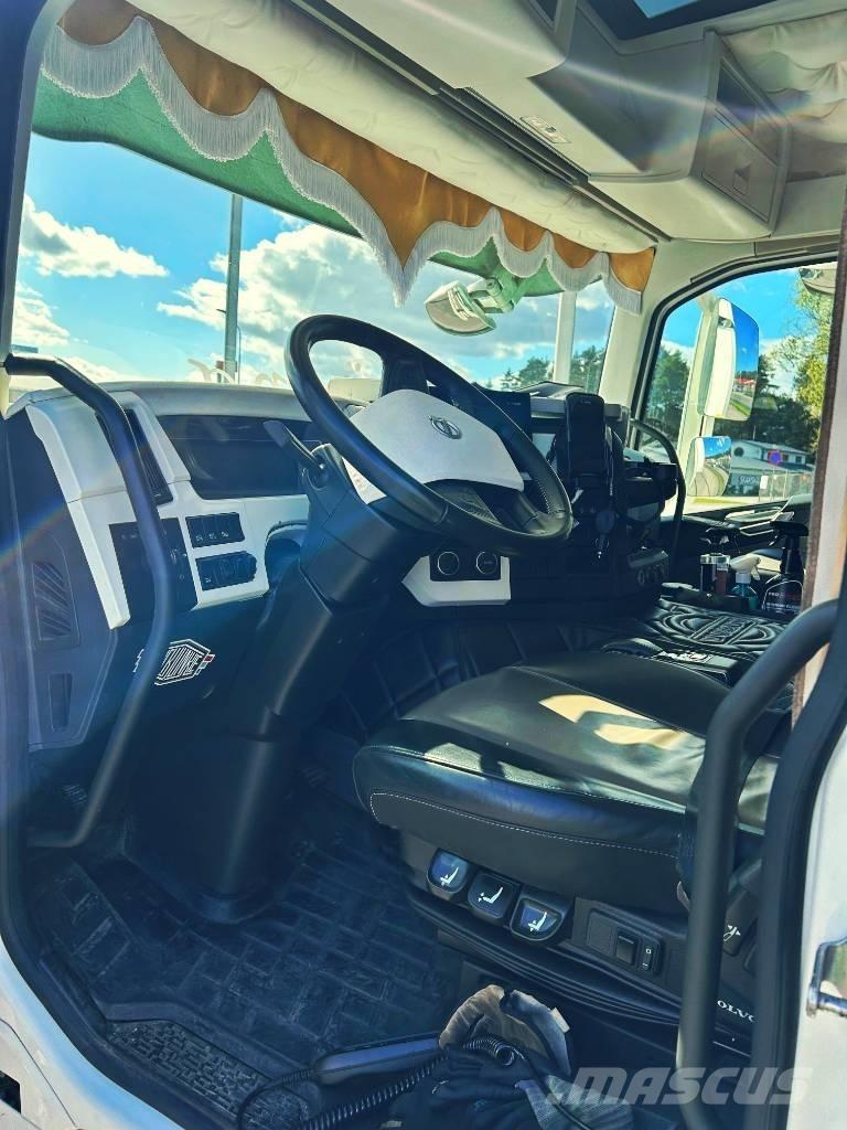 Volvo FM 380 4x2 牵引车