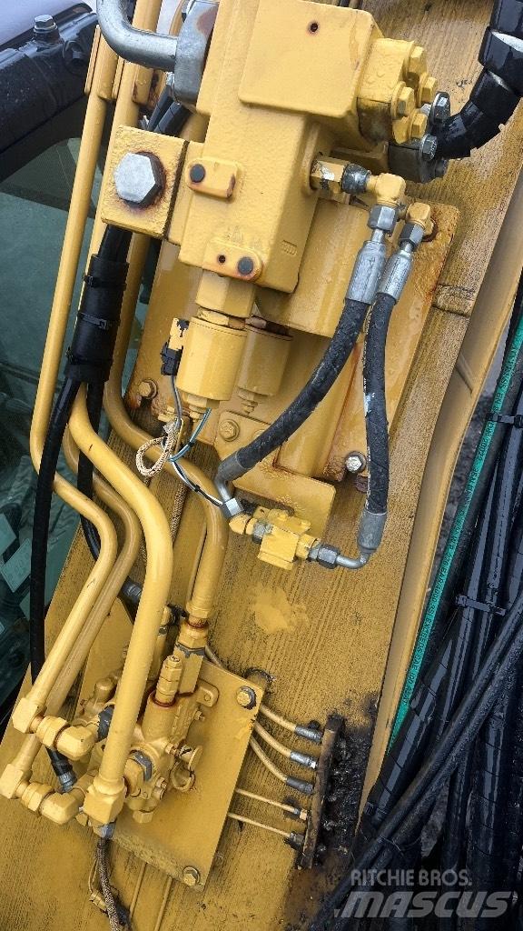 CAT 320 EL 履带挖掘机