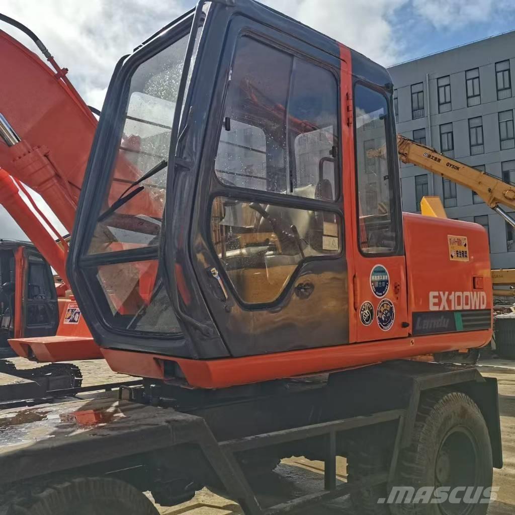 Hitachi EX 100 W D 轮式挖掘机