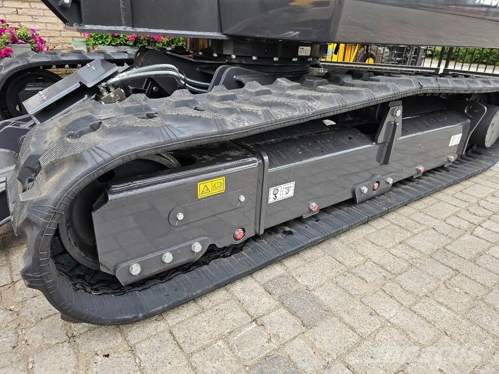 XCMG XE60GA 小型挖掘机