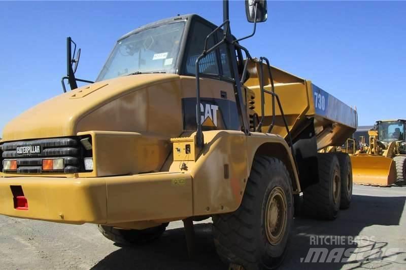 CAT 730 铰接式自卸车