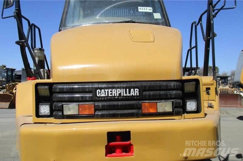 CAT 730 铰接式自卸车