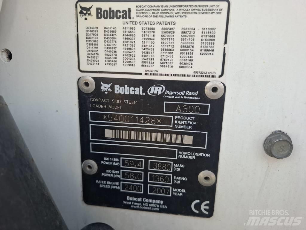 Bobcat A 300 滑移装载机