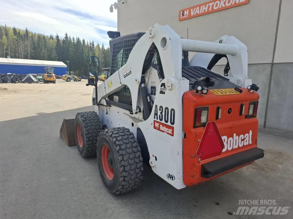 Bobcat A 300 滑移装载机