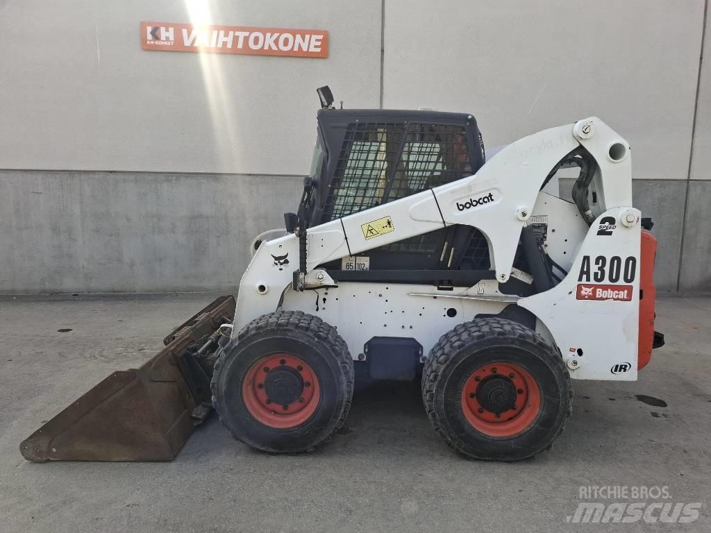 Bobcat A 300 滑移装载机
