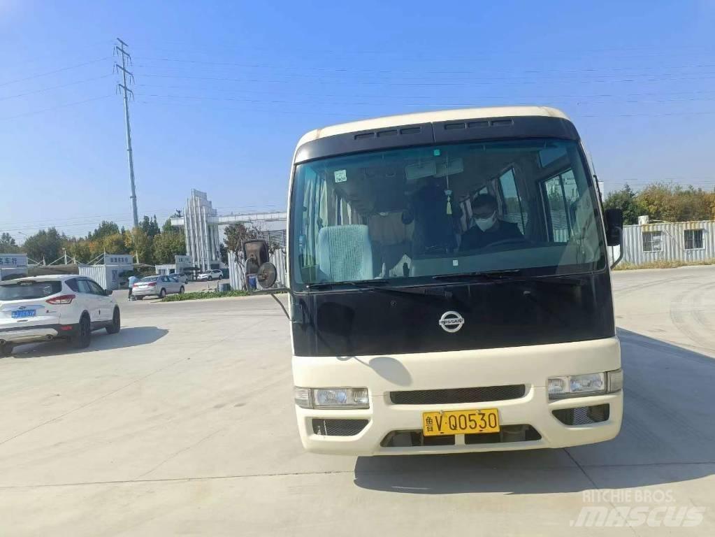 Nissan Civilian 公路客运汽车
