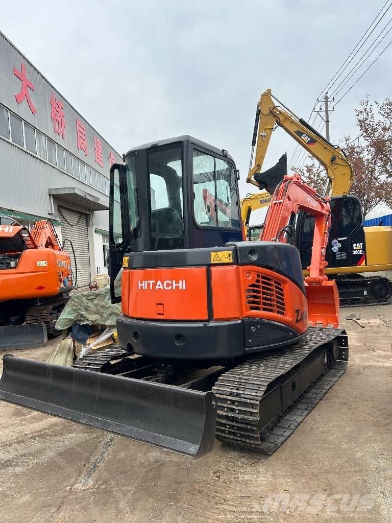 Hitachi ZX 60 小型挖掘机