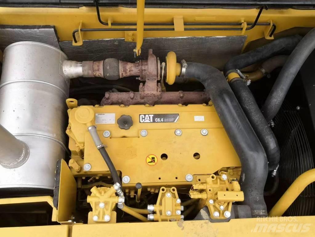 CAT 320 D 履带挖掘机