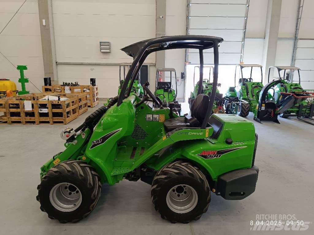 Avant 530 小型装载机