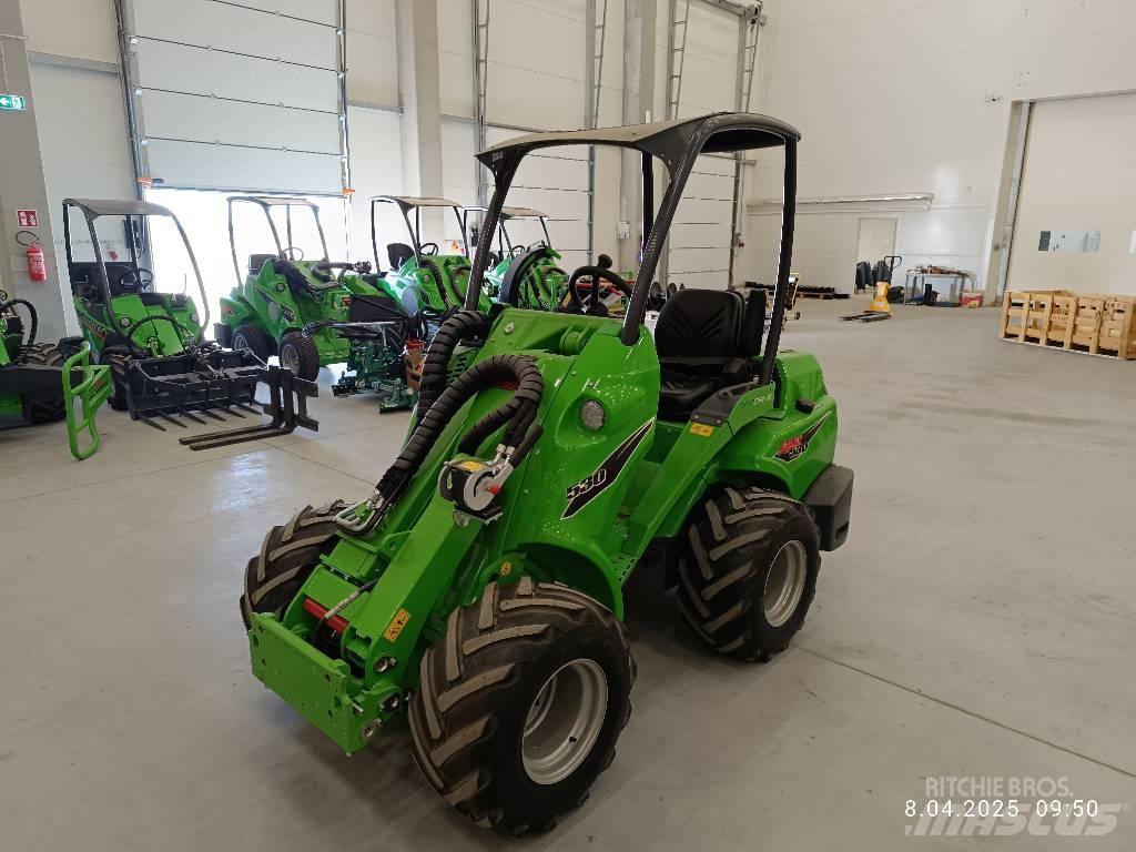 Avant 530 小型装载机