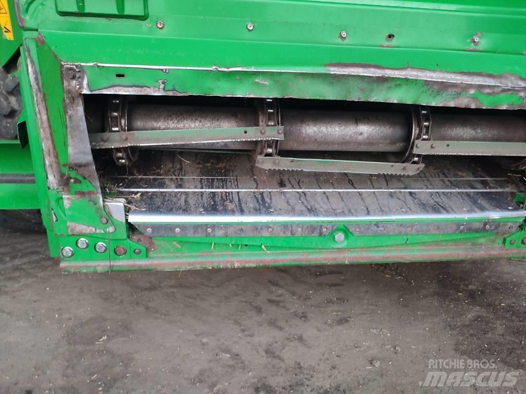 John Deere T 670 i 联合收割机