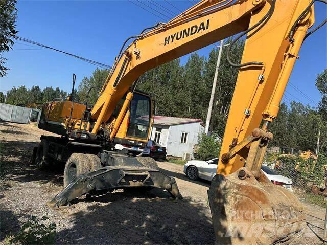 Hyundai 210W 轮式挖掘机
