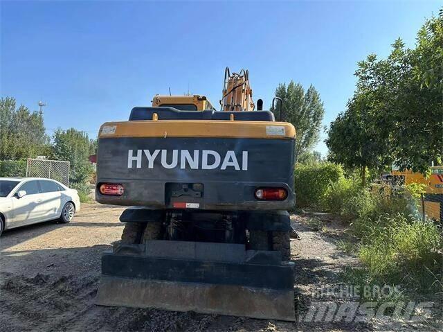 Hyundai 210W 轮式挖掘机