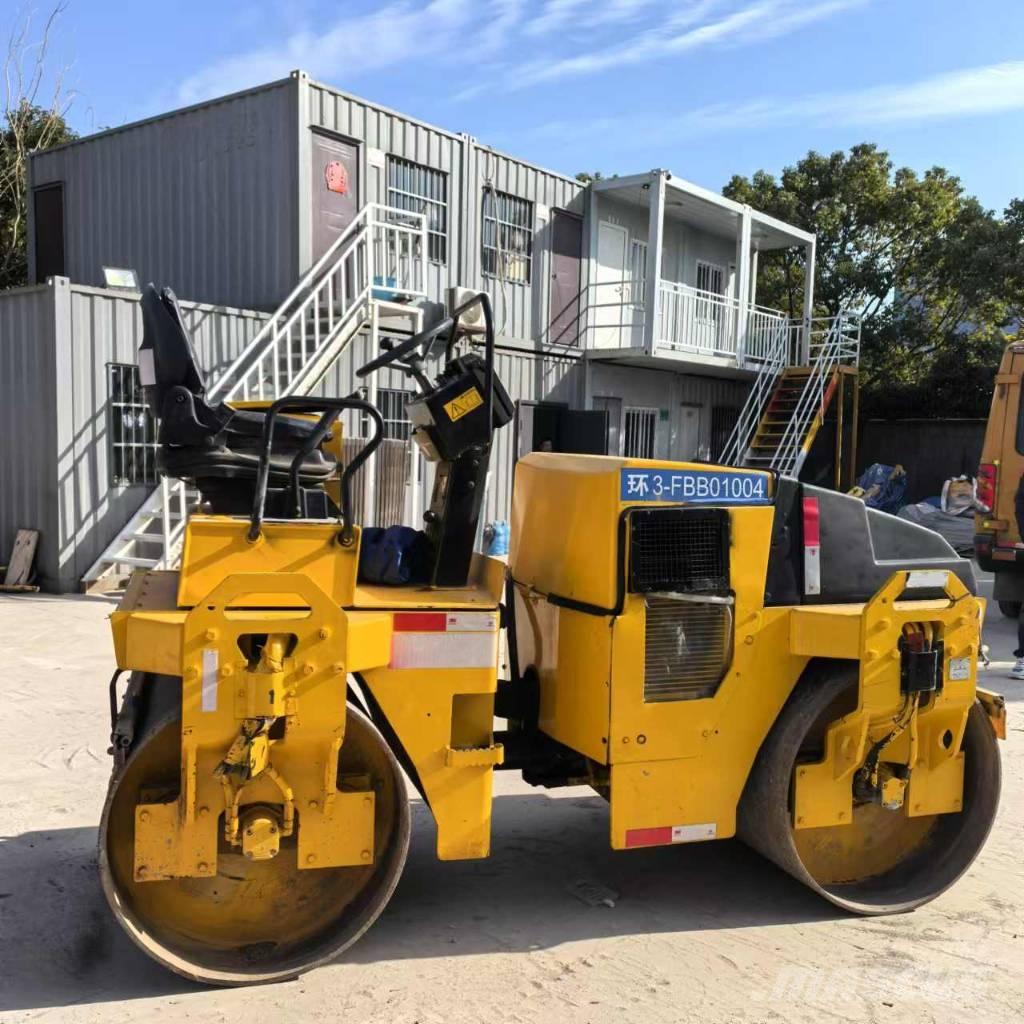 Dynapac CC 142 双轮压路机