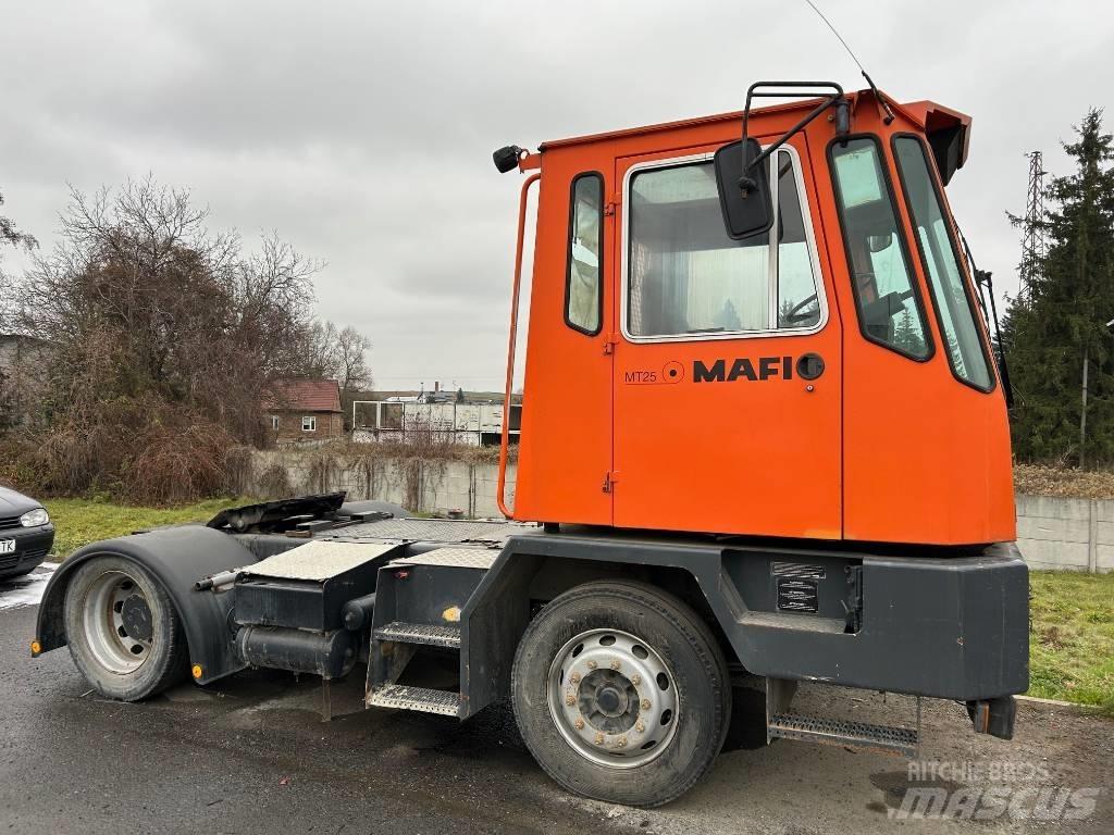 Mafi MT 25 码头牵引车