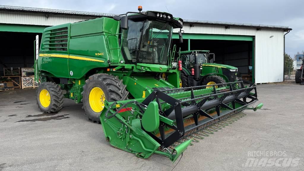 John Deere W 540 联合收割机