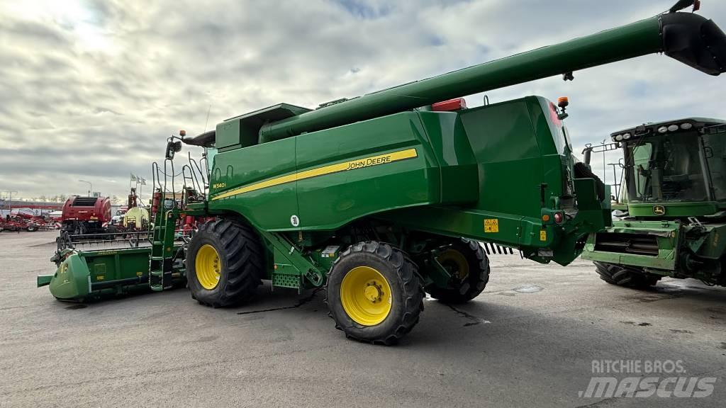John Deere W 540 联合收割机