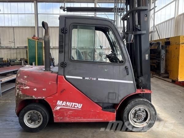 Manitou MI50 D 越野叉车|叉装车