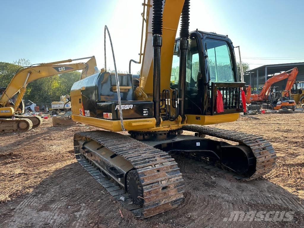 CAT 320 D L 履带挖掘机