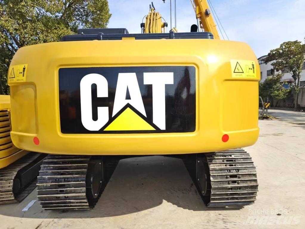 CAT 320 D2 履带挖掘机