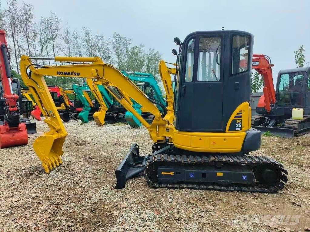 Komatsu PC 35 MR 小型挖掘机