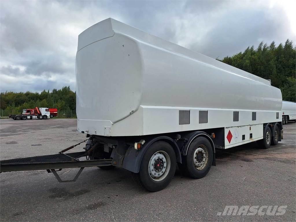  SAF/Mattila MS4 罐式拖车