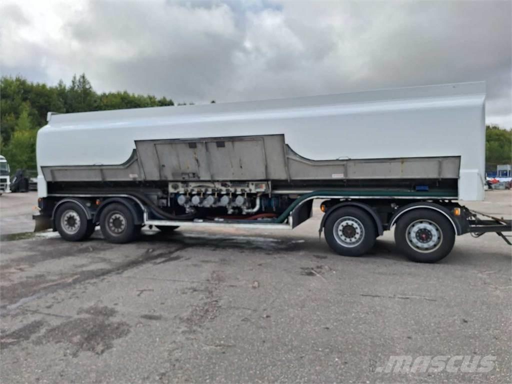  SAF/Mattila MS4 罐式拖车