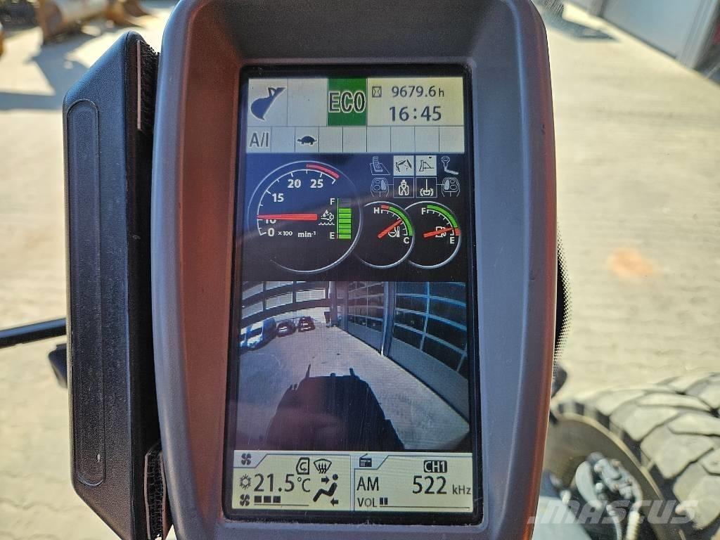 Hitachi ZX170W-6 轮式挖掘机