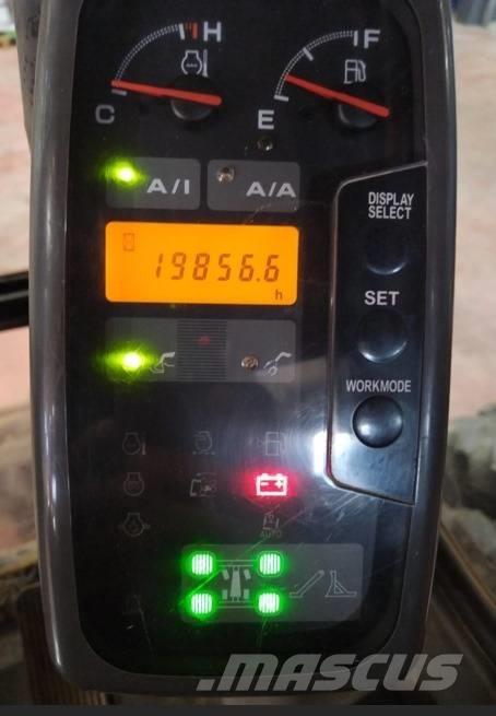 Hitachi ZX 210 W 轮式挖掘机